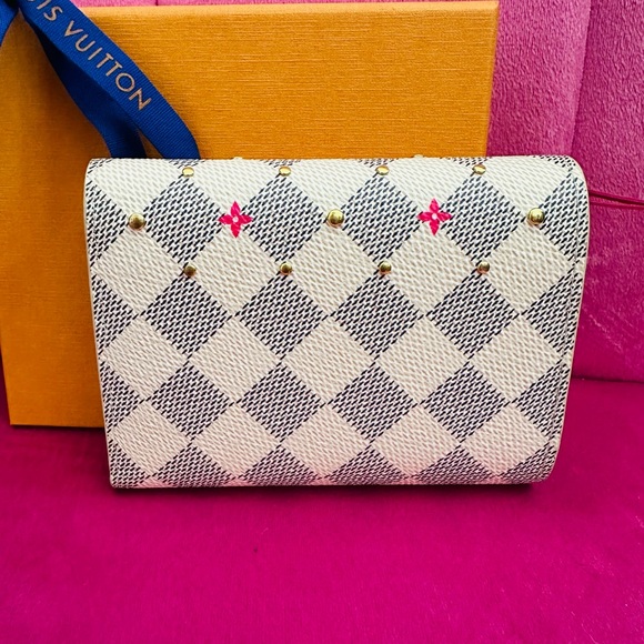 Louis Vuitton Victorine Wallet Fuchsia - Picture 2 of 7